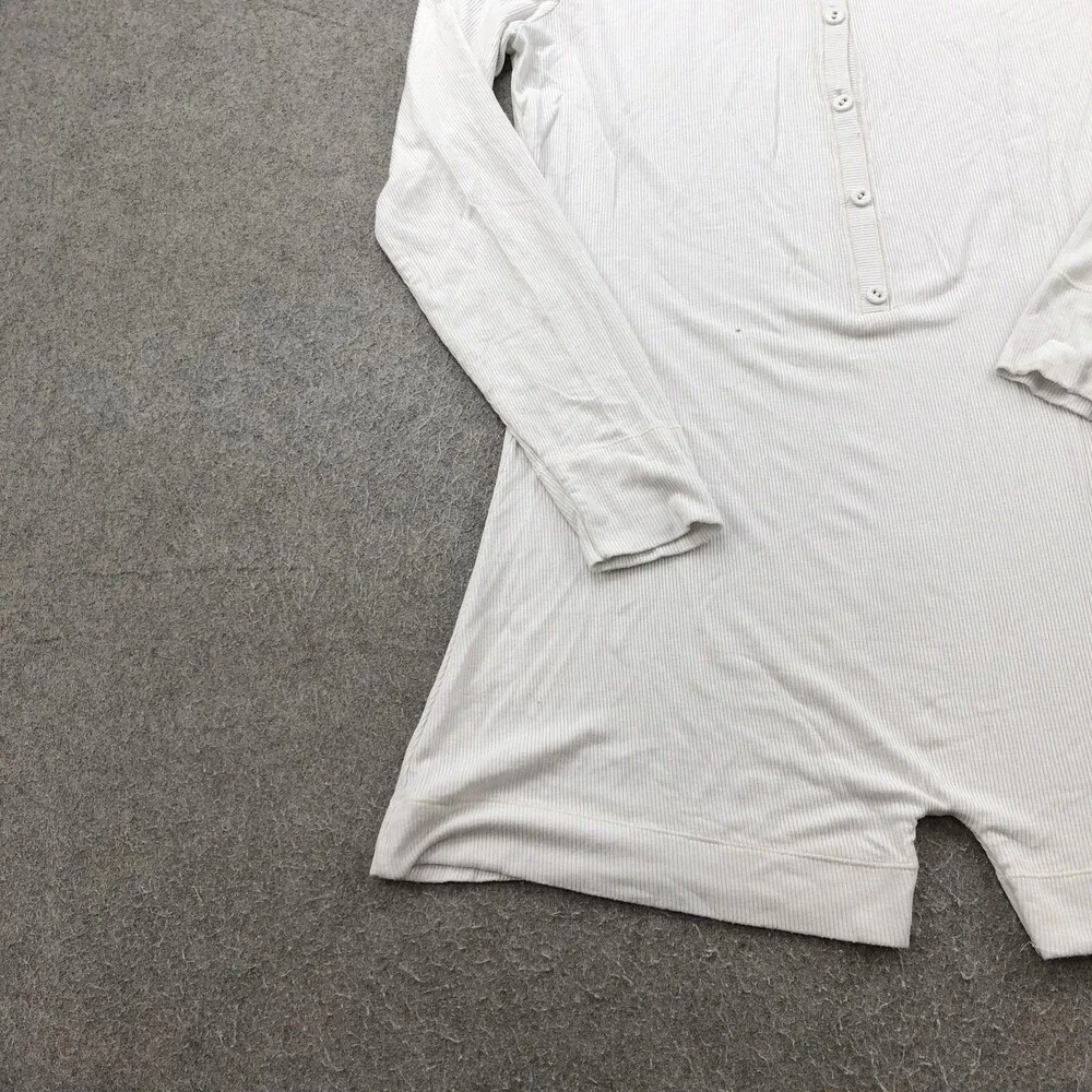 SKIMS White Long Sleeve Tee - Picture 2 of 9